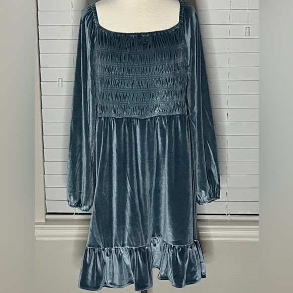 LC Lauren Conrad Dresses & Skirts - Plus Size LC Lauren Conrad Dress, Long Sleeve, Smocked Mini Dress